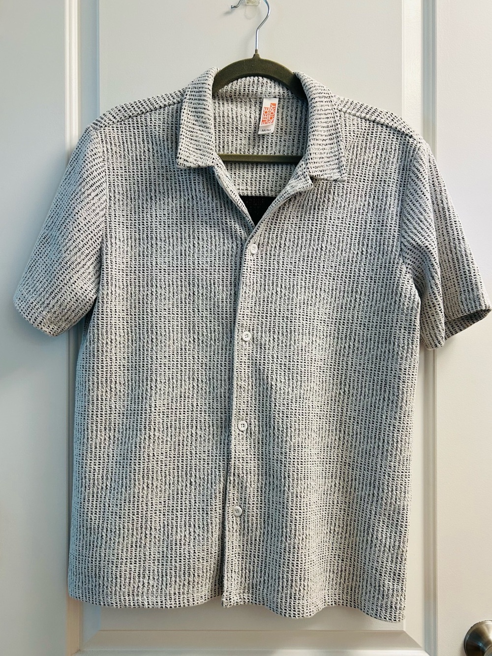 Fleece Factory Men's Short Sleeve Button Down Jacquard Shirt